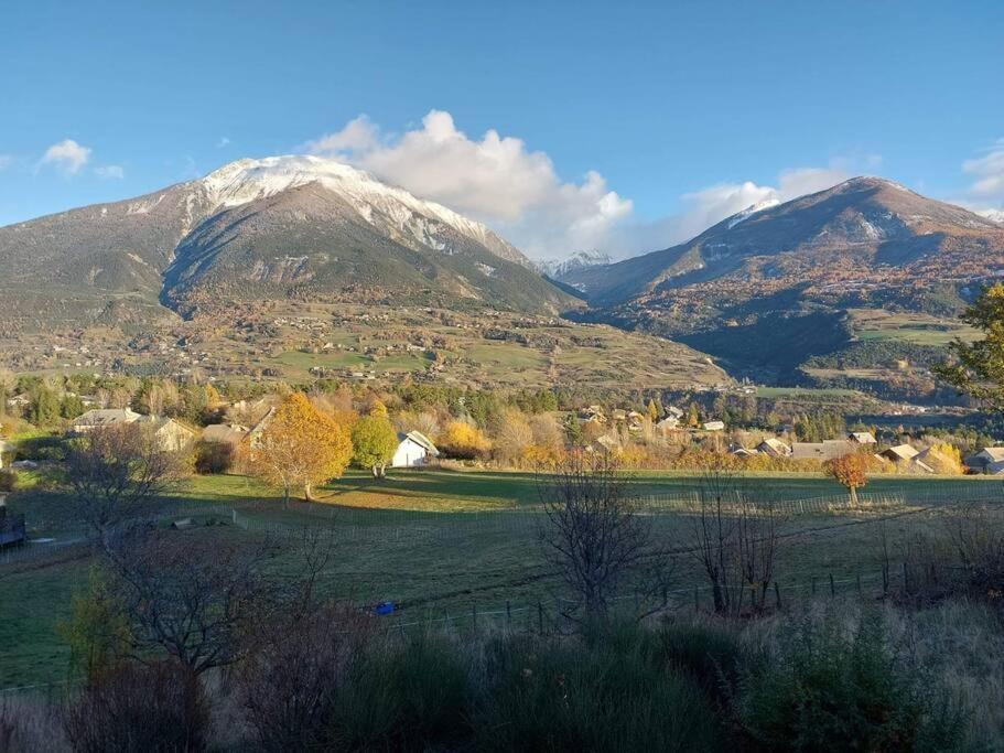 Gite Confort 15 Couchages, Vue Panoramique Montagne Hautes Alpes, Terrasses 埃姆布能 外观 照片