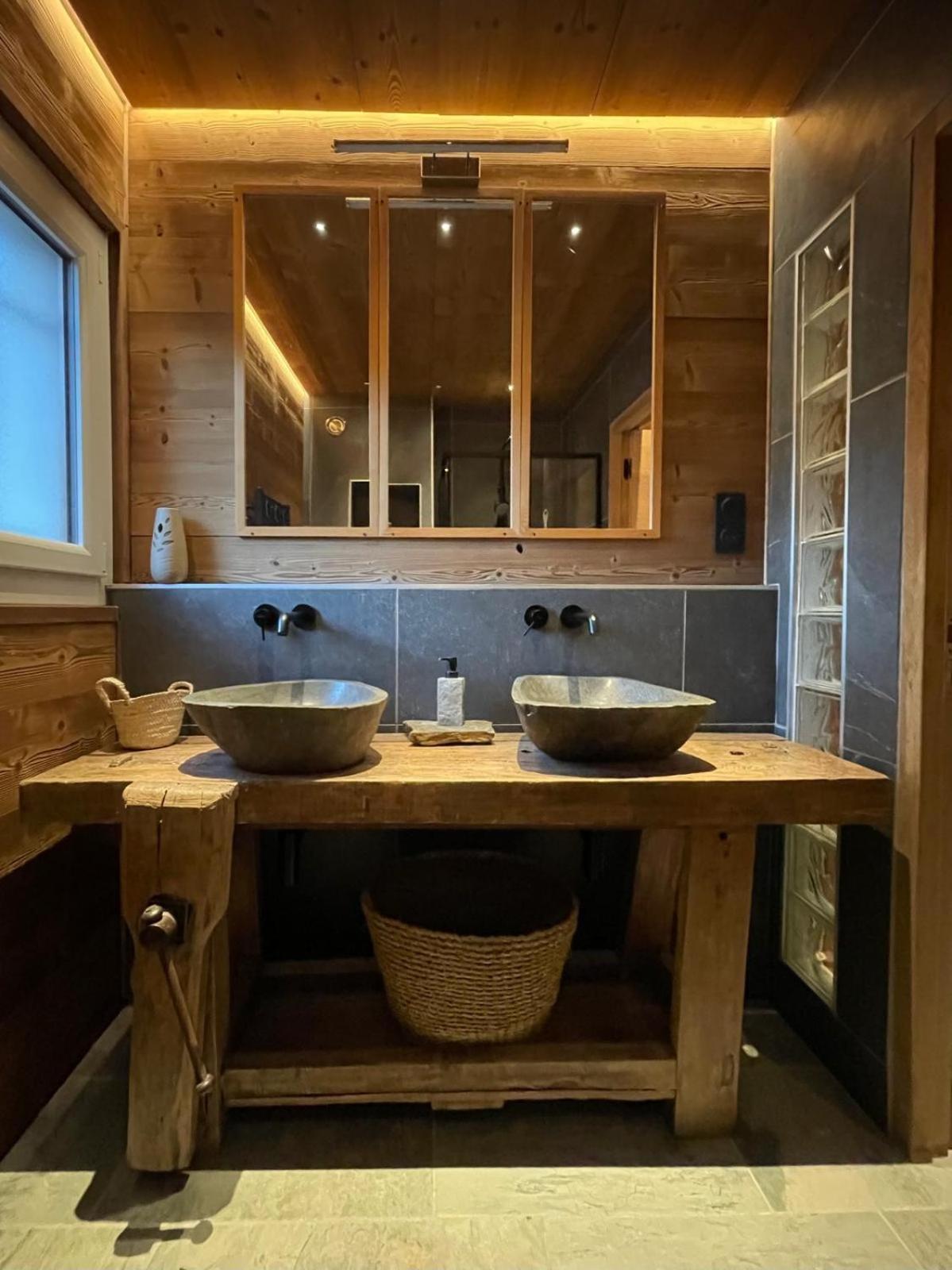 Gite Confort 15 Couchages, Vue Panoramique Montagne Hautes Alpes, Terrasses 埃姆布能 外观 照片