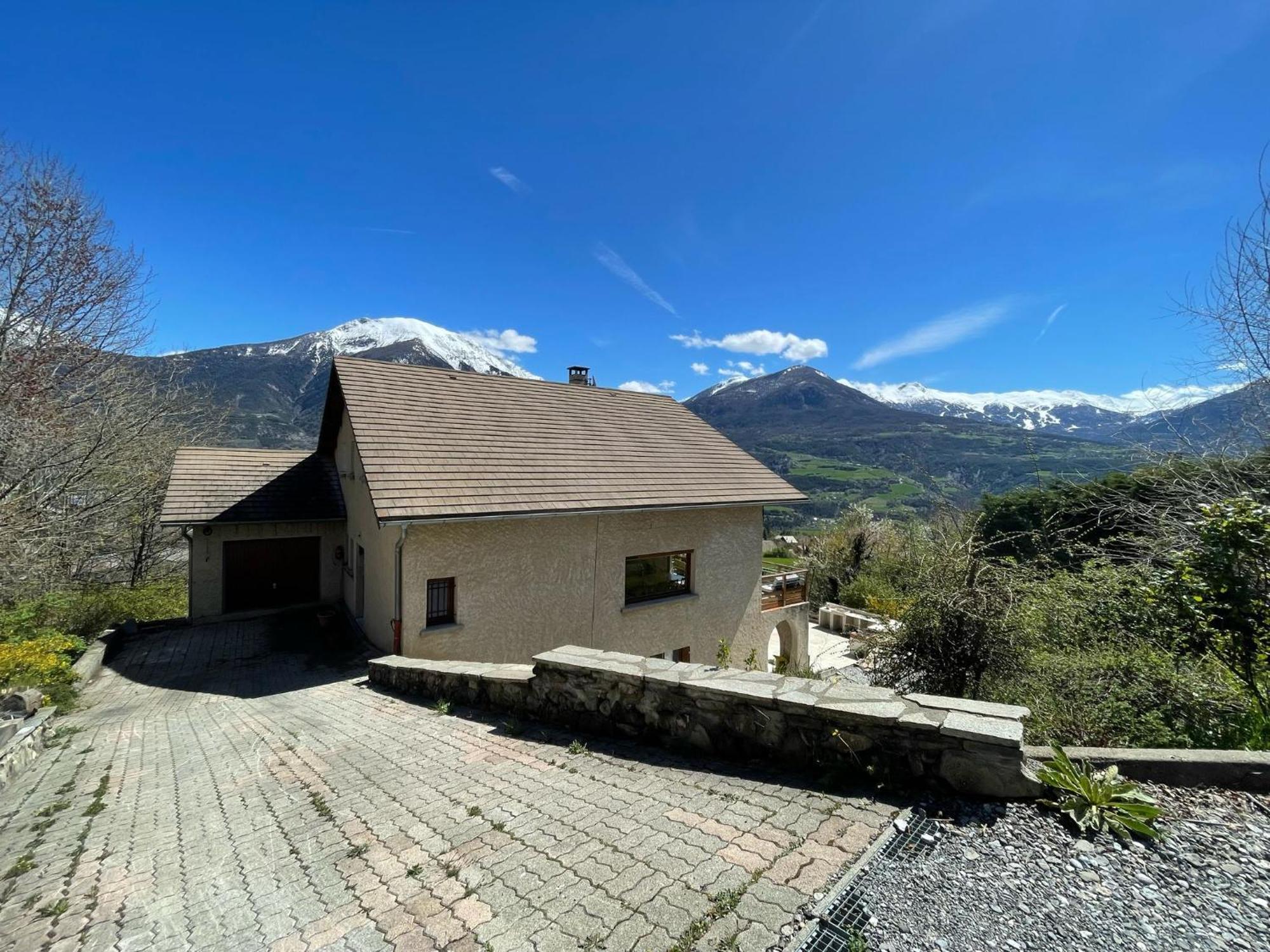 Gite Confort 15 Couchages, Vue Panoramique Montagne Hautes Alpes, Terrasses 埃姆布能 外观 照片